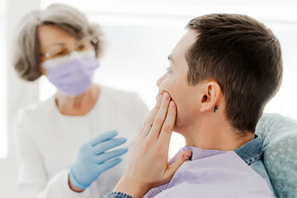 Pulsujący ból po wszczepieniu implantu